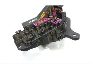 Блок предохранителей 8Z2937503 Audi A2