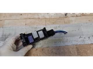 Pojistková skříňka 9008087019 Toyota Auris 150 2009