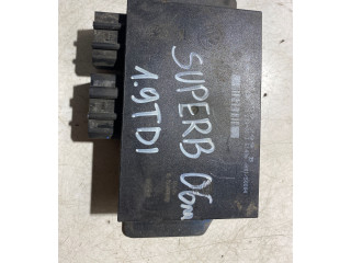 Блок комфорта 1C0959799B, 5DK00821400 Skoda Superb B5 (3U)