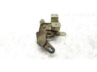 Замок багажника     Nissan Titan  -  года