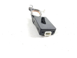 Блок управления двигателя 8670A012   Citroen C-Crosser