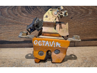 Замок багажника Skoda Octavia Mk1 (1U) 1996 - 2004 года