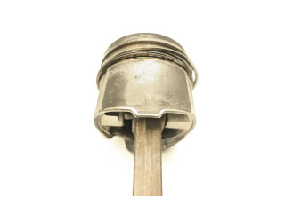 Píst G8T716   Renault Espace III    G8T716 