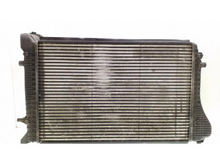 Интеркулер  1K0145803H   Audi A4 S4 B7 8E 8H 1.9