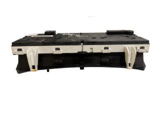 Přístrojová deska Toyota Corolla E110 2001 8380002750