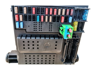 Блок предохранителей 30728539, 12243769   Volvo XC90    