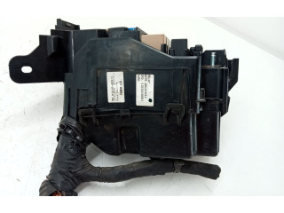 Блок предохранителей 91215A2213   KIA Ceed    