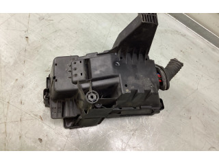 Pojistková skříňka 30728133, 28042008134932 Volvo XC90 2009