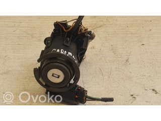 Замок задней крышки (наружный)