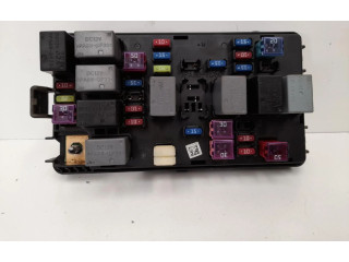 Блок предохранителей 96867123 Chevrolet Astra