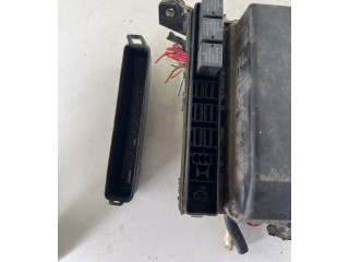 Блок предохранителей 211101368, MR515500 Mitsubishi Outlander