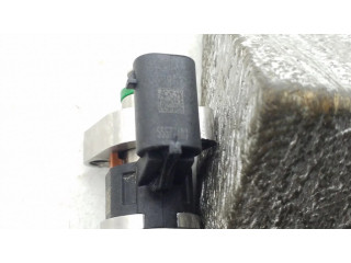 Vstřikovač 55577403, 17235104013 Chevrolet Cruze II pro benzínový motor 1.4