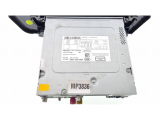 Радио/ проигрыватель CD/DVD / навигация