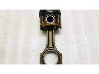 Píst 857101205, 8571012 BMW 1 F20 F21 pro naftový motor 2.0 B47D20A B47D20A