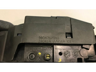 Замок задней крышки