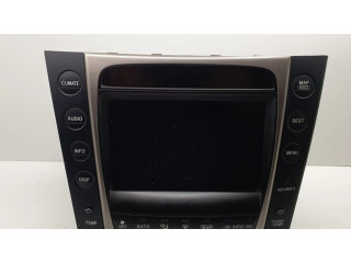 Радио/ проигрыватель CD/DVD / навигация