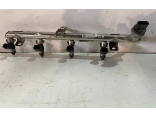 Топливная рампа 04E133317F Skoda Octavia Mk3 (5E)