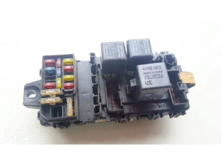 Блок предохранителей 2323006072, 232300-6072 MR228760 Mitsubishi Colt