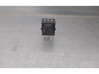 Блок предохранителей 4H0951253C Audi Q3 8U