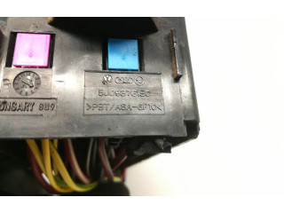 Блок предохранителей 5J0937615C Skoda Fabia Mk2 (5J)