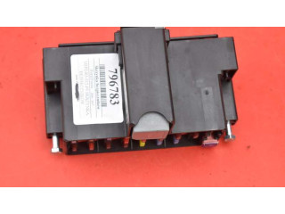 Pojistková skříňka 8V5T-14A005-AKE, 8V5T-14A005-AKE Ford Fiesta 2009