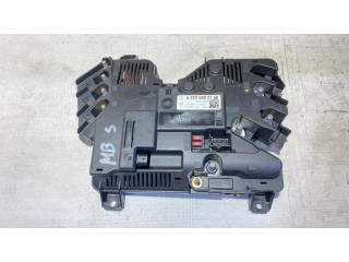   Pojistková skříňka A2225402750   Mercede-Benz S W222 2016