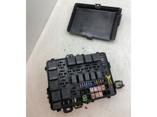 Блок предохранителей  670035172   Maserati Levante    