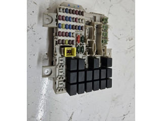 Блок предохранителей MN108320 Mitsubishi Colt