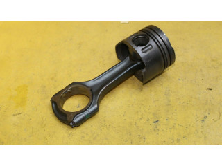 Píst Mercedes-Benz C W203