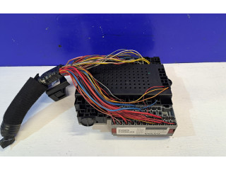 Блок предохранителей 8676286, 8645729 Volvo S60