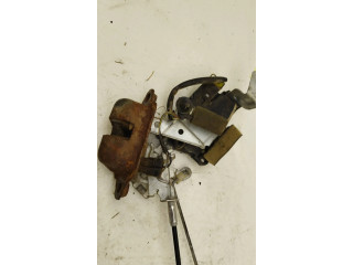 Zámek zadních dveří Subaru Legacy 2001