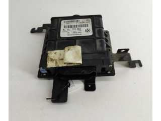Блок управления коробкой передач 09G927750FM   Volkswagen New Beetle