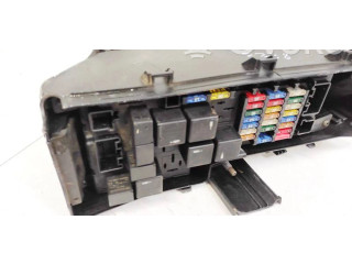 Блок предохранителей  9494210   Volvo S80    