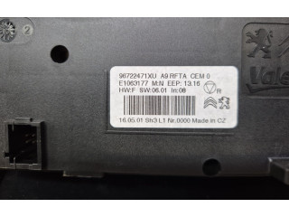 Блок управления климат-контролем 9819570680   Peugeot 2008 I
