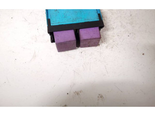 Pojistková skříňka 12V50A03525, 12V50A03.525 Renault Megane 1997