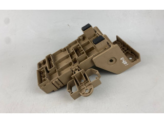 Блок предохранителей 82201FG010   Subaru Forester SH    