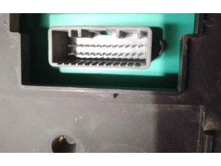 Панель приборов 8200582709G   Renault Clio III       