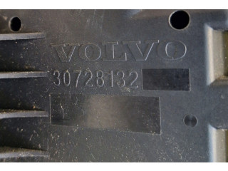 Блок предохранителей  30728132, 30728133   Volvo XC90    