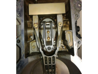 Распределитель топлива 0438121037    Mercedes-Benz S W126   5