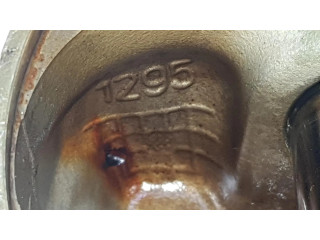 Píst 11257613626 BMW X6 E71 pro benzínový motor 4.4