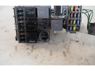 Pojistková skříňka 30728132 Volvo XC90 2008