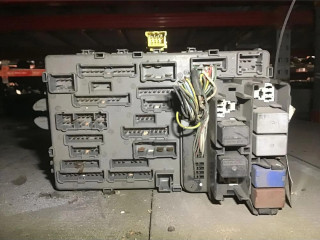 Блок предохранителей    Honda Jazz    