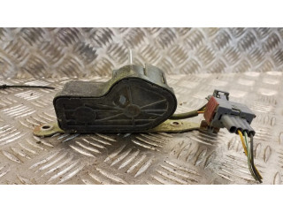 Моторчик стеклоочистителя 4240545, 0390206935 Saab 900