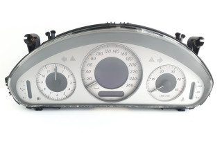 Přístrojová deska Mercedes-Benz E W211 2004 A2115403611