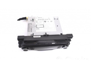 Радио/ проигрыватель CD/DVD / навигация