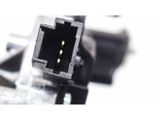 Моторчик заднего дворника 9819900080, 0390205114    Opel Mokka X