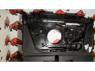 Дно багажника