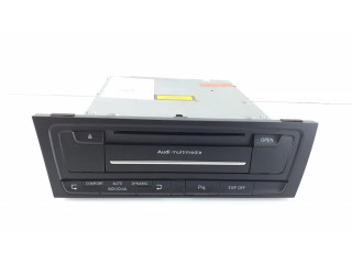 Радио/ проигрыватель CD/DVD / навигация