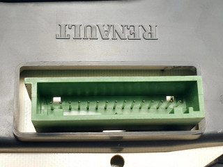 Přístrojová deska  Renault Clio II 2006 P8200451342, 281125891  