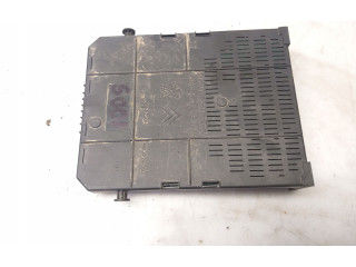 Блок предохранителей 9678477180   Peugeot 5008    